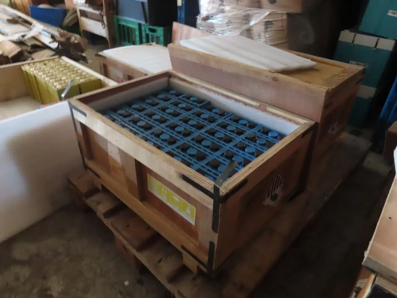 Billede 1 - Kasse med 30 stk lithium ion batterier CALB