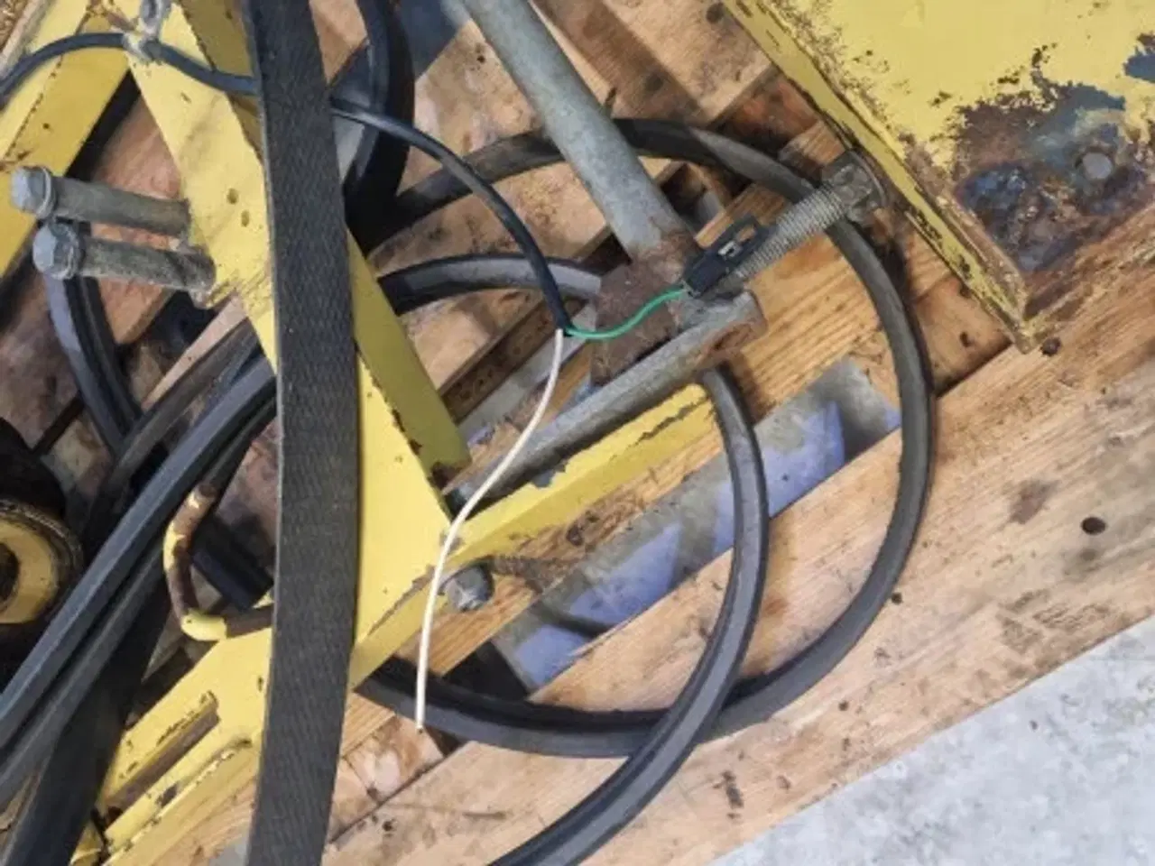 Billede 5 - New Holland 8080 Mellemtræk