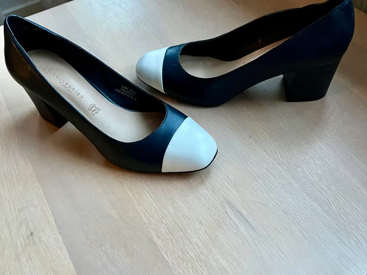 Billede 1 - Høje sko