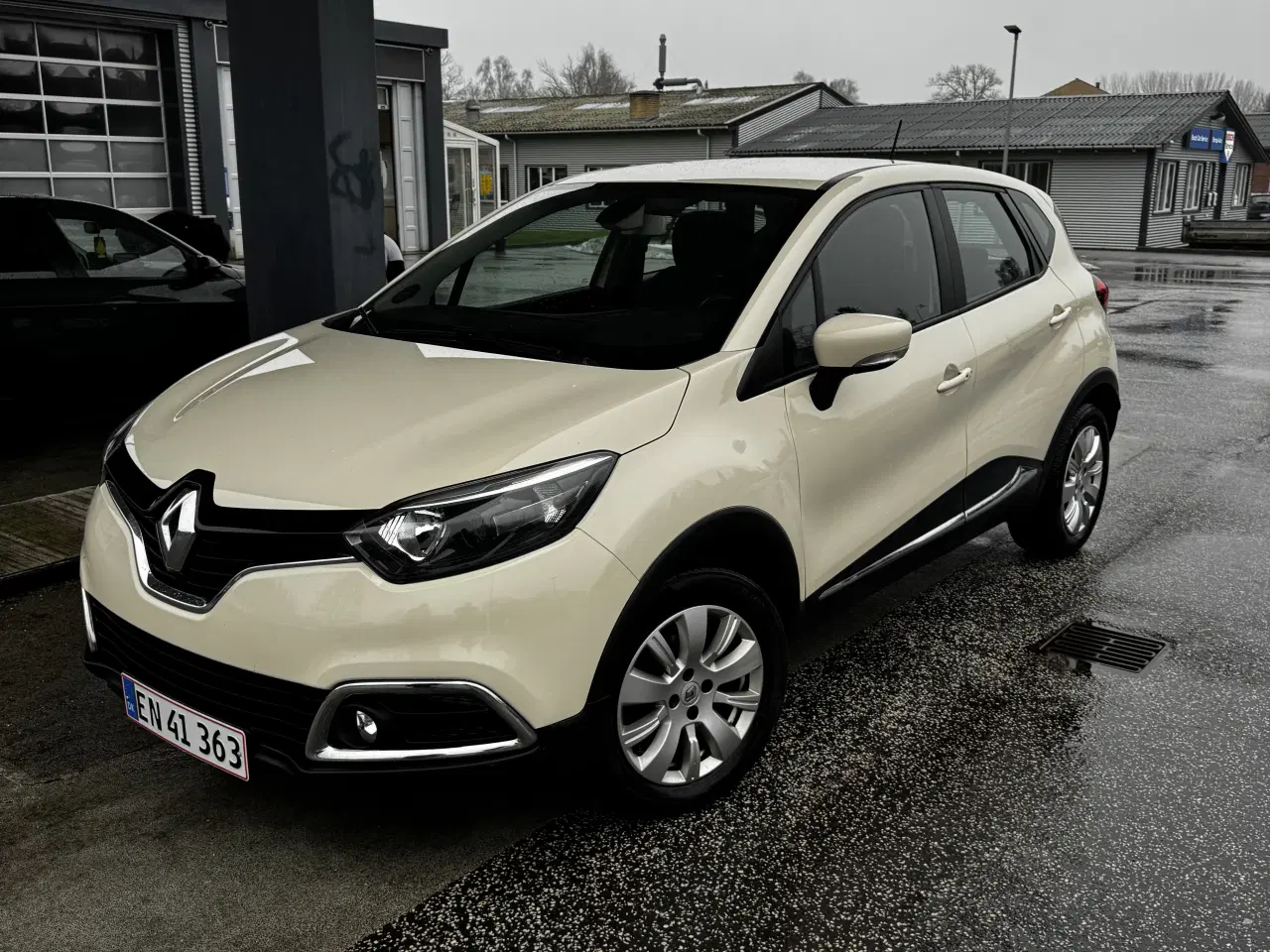 Billede 1 - Lækker økonomisk bil