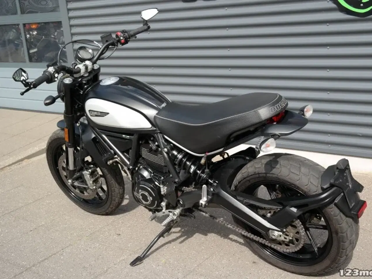 Billede 16 - Ducati Scrambler Icon Dark MC-SYD       BYTTER GERNE