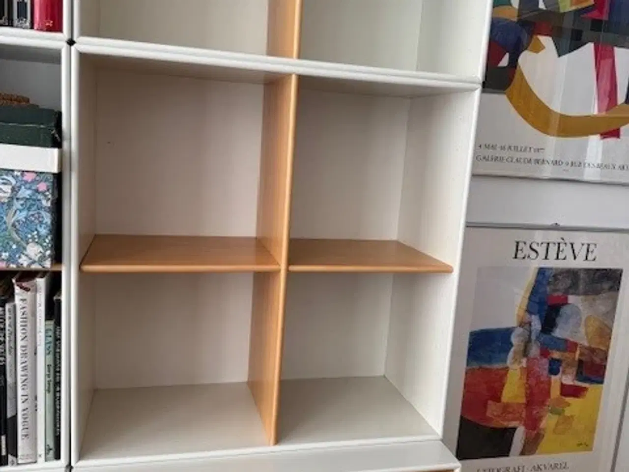 Billede 6 - Montana reolvæg med hylder og skab i hvid og bøget