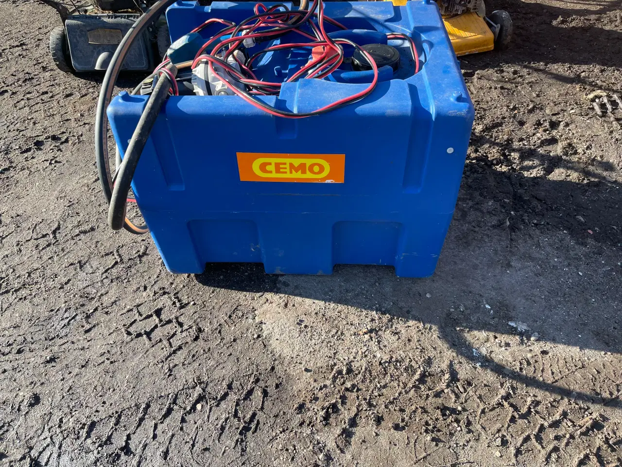 Billede 1 - AdBlue tankanlæg - 200 liter - 12 v pumpe - Cemo