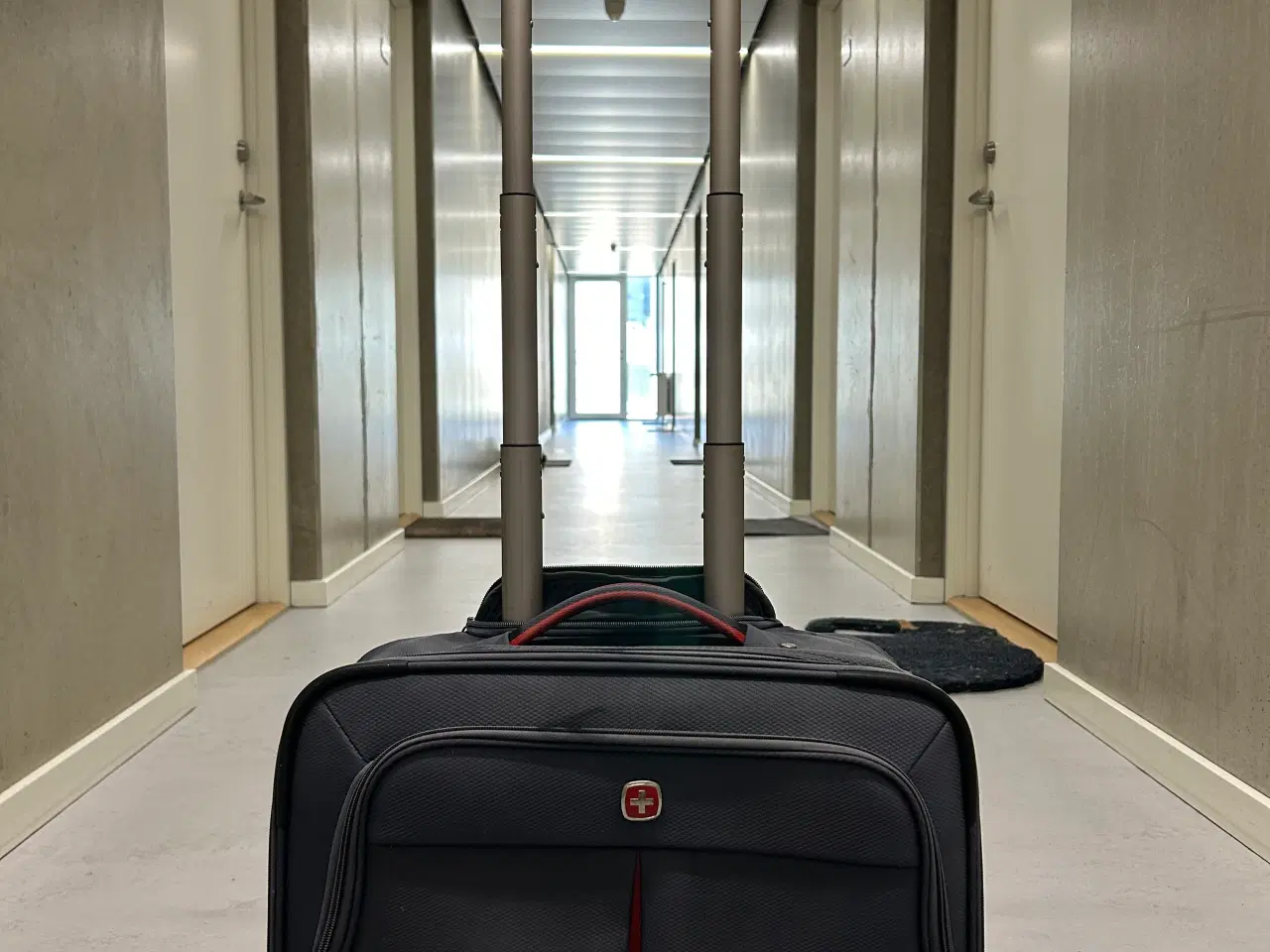 Billede 1 - Super lækker Wenger Swiss Gear Rullekuffert!