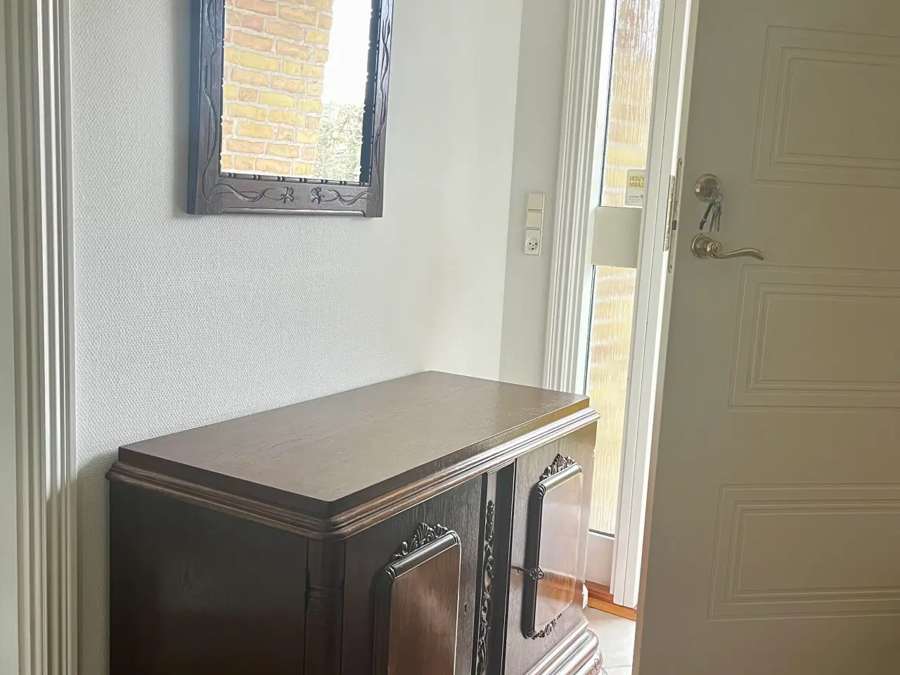 Billede 2 - Skænk, spejl og knagerække