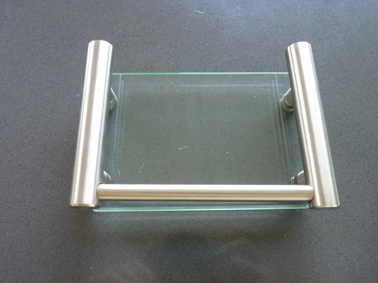 Billede 2 - Sæbeholder fra KNOX, Glas med mat rustfrit stål.