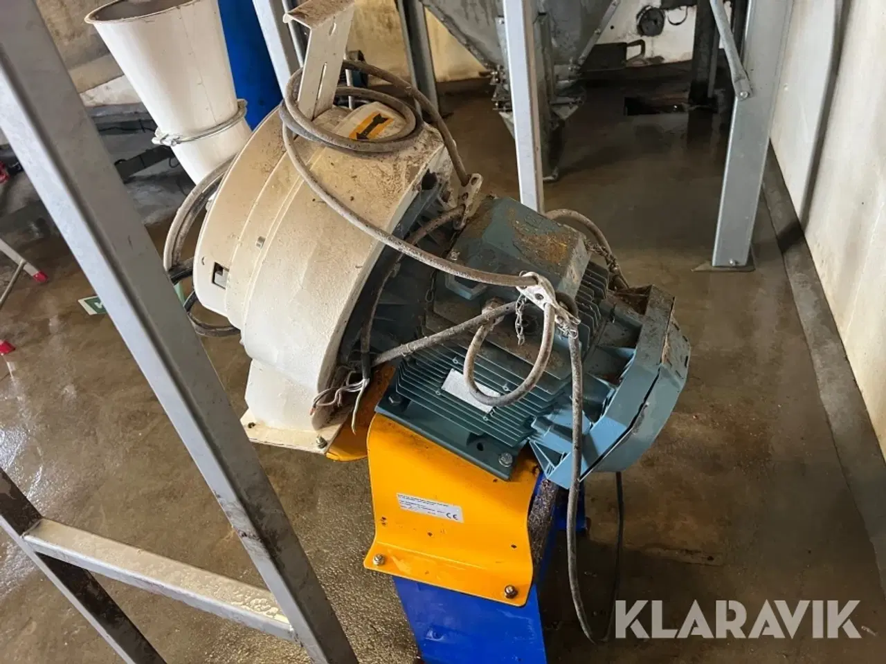 Billede 7 - Skivemølle med manuel styring, kornrenser og snegl Skiold SK2500