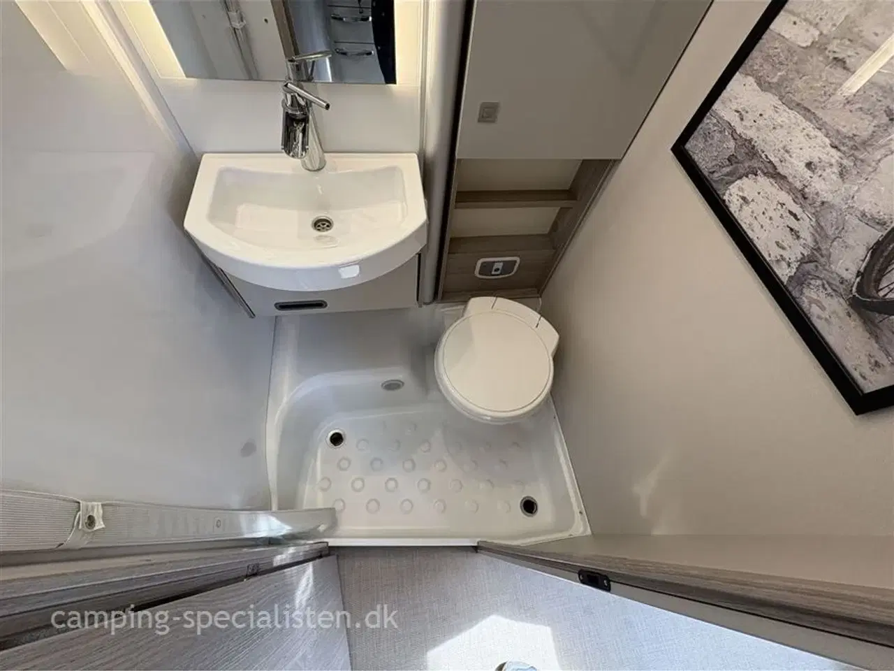Billede 11 - 2023 - Bürstner Lineo T690 G   Bürstner Lineo T 690 G 2023 - Se den nu hos Camping-Specialisten.dk