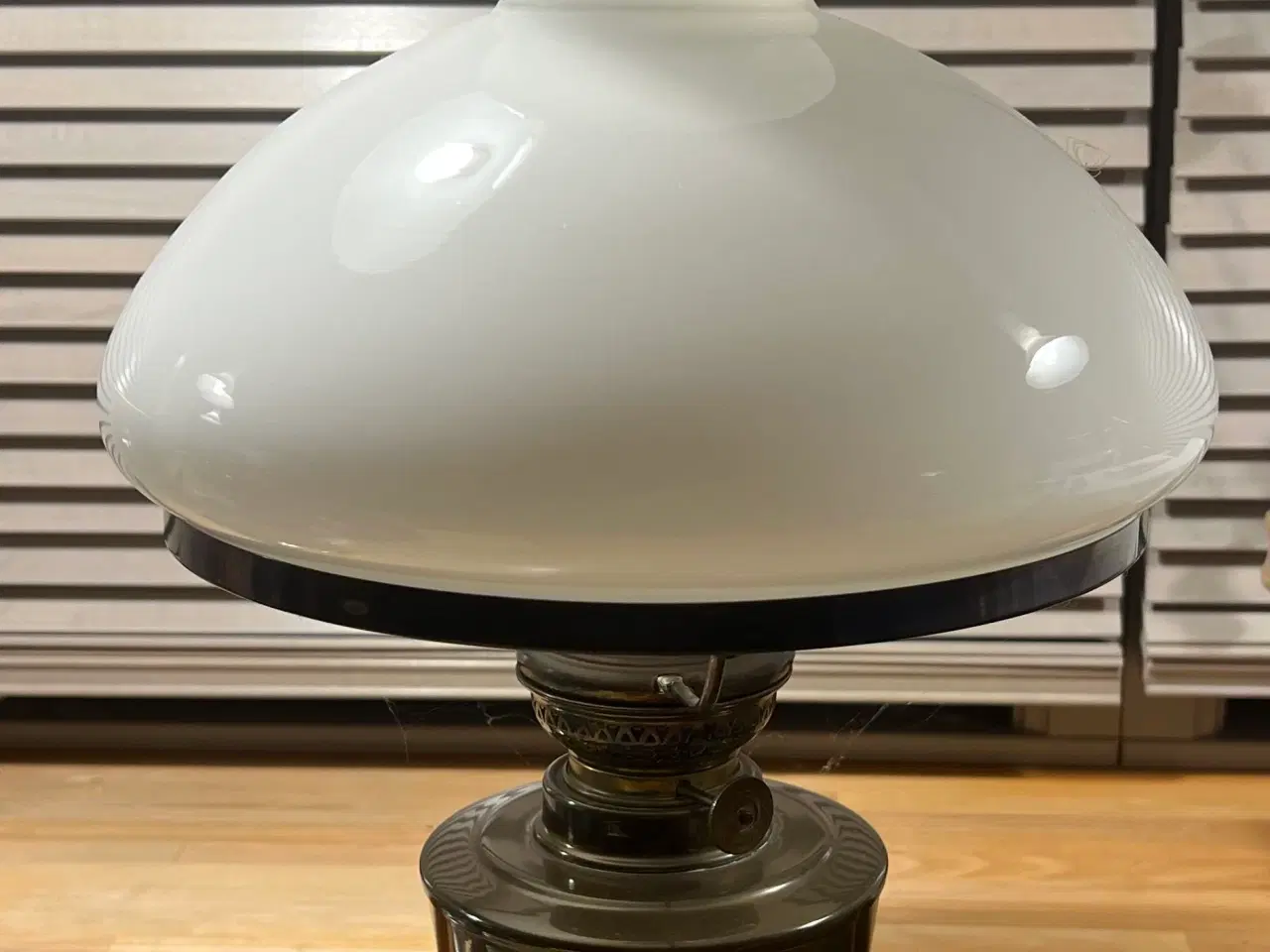 Billede 1 - Antik Petroleums bordlampe