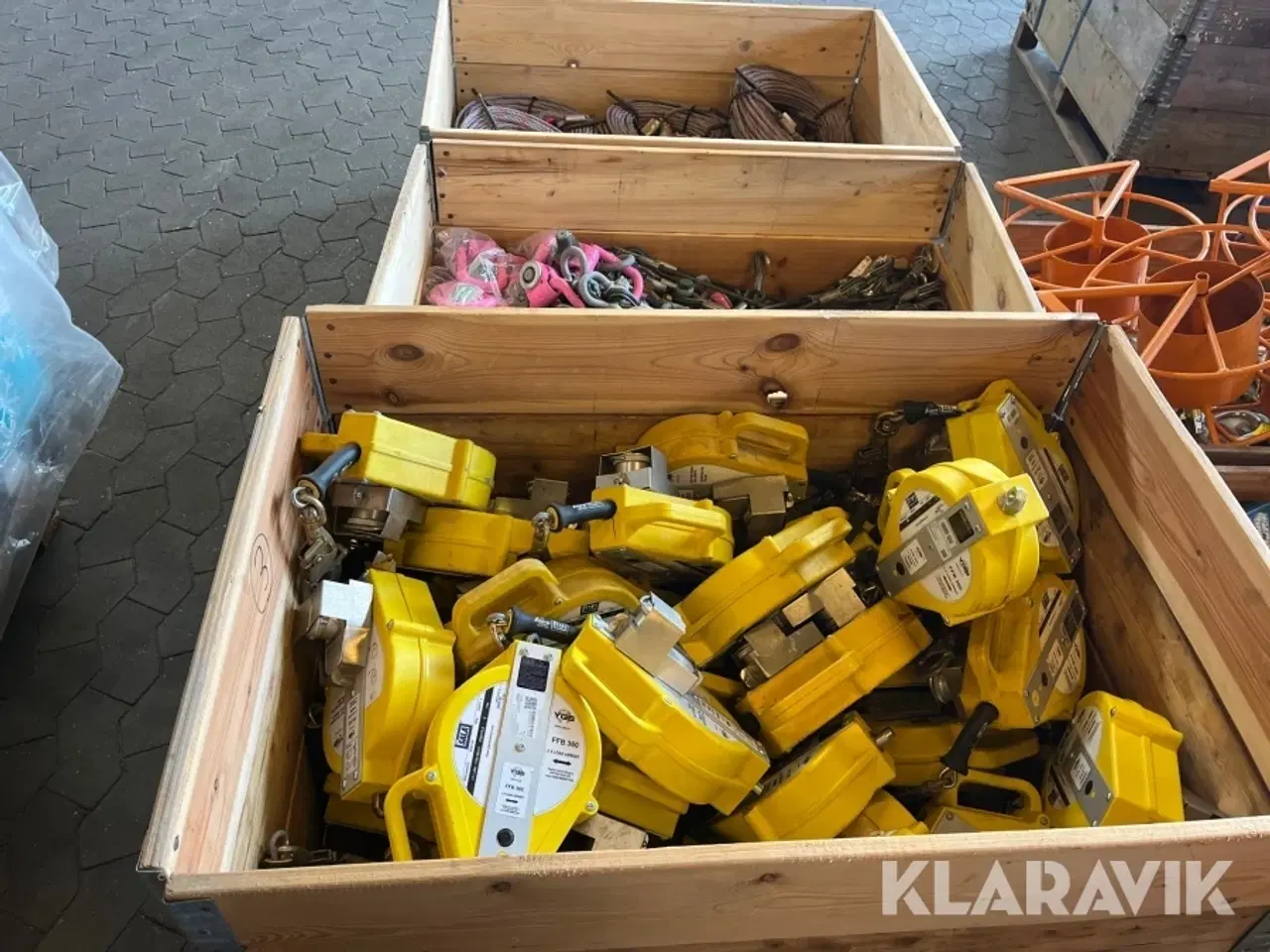 Billede 2 - Lot - wire, faldsikring og øvrigt 5 paller