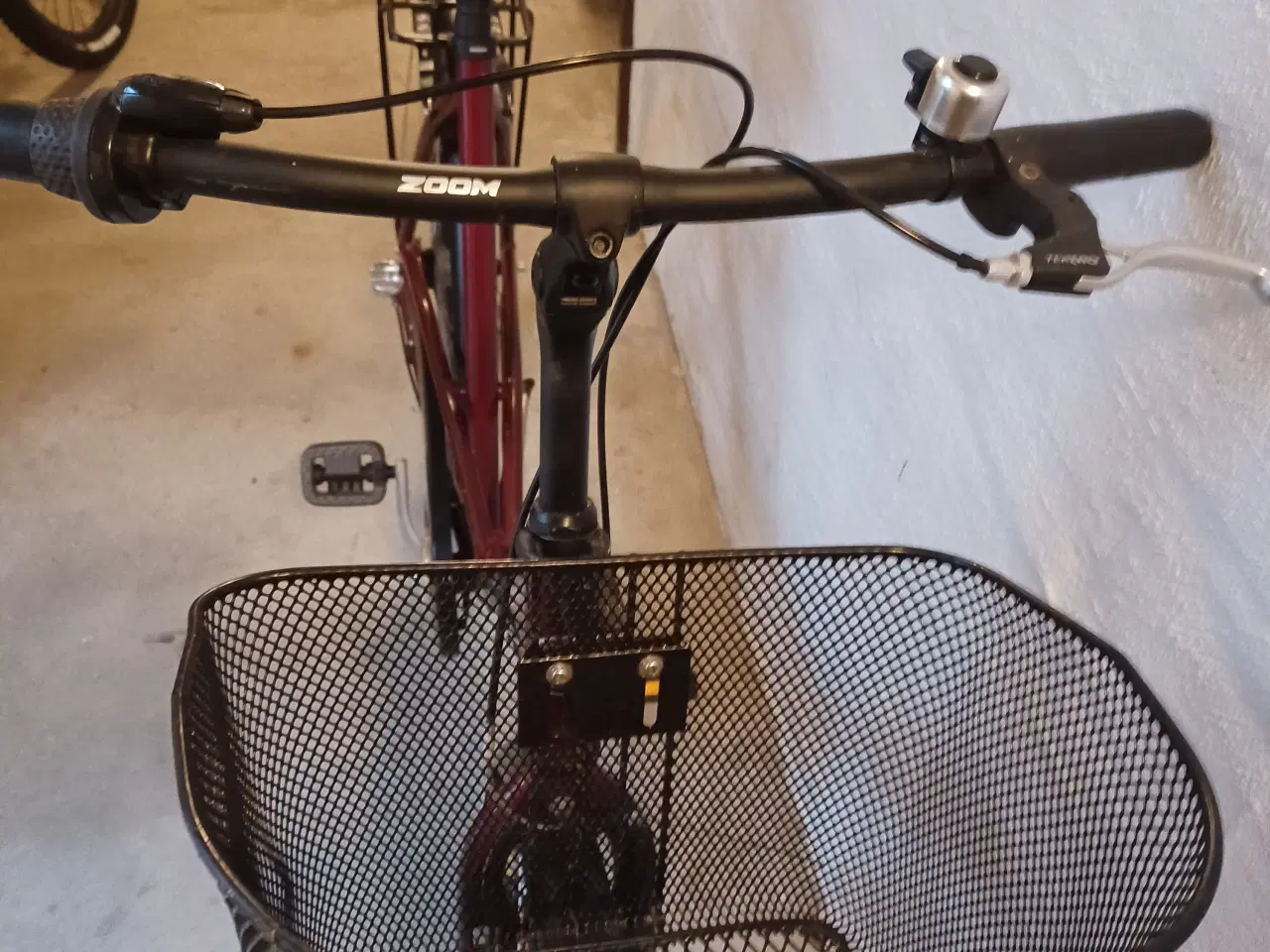 Billede 2 - En velholdt mustang damecykel 