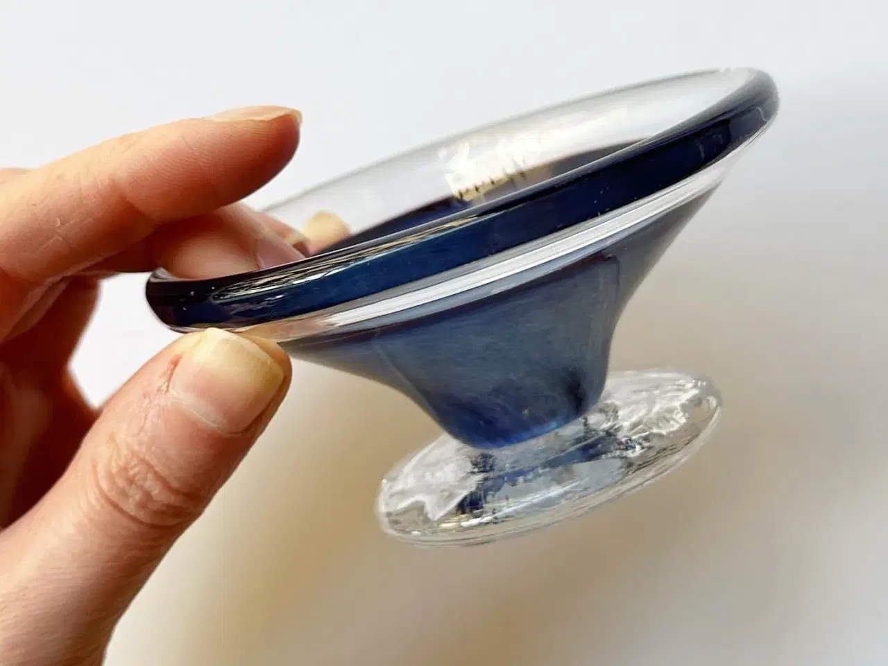 Billede 4 - Klart glas med blå midte, på fod