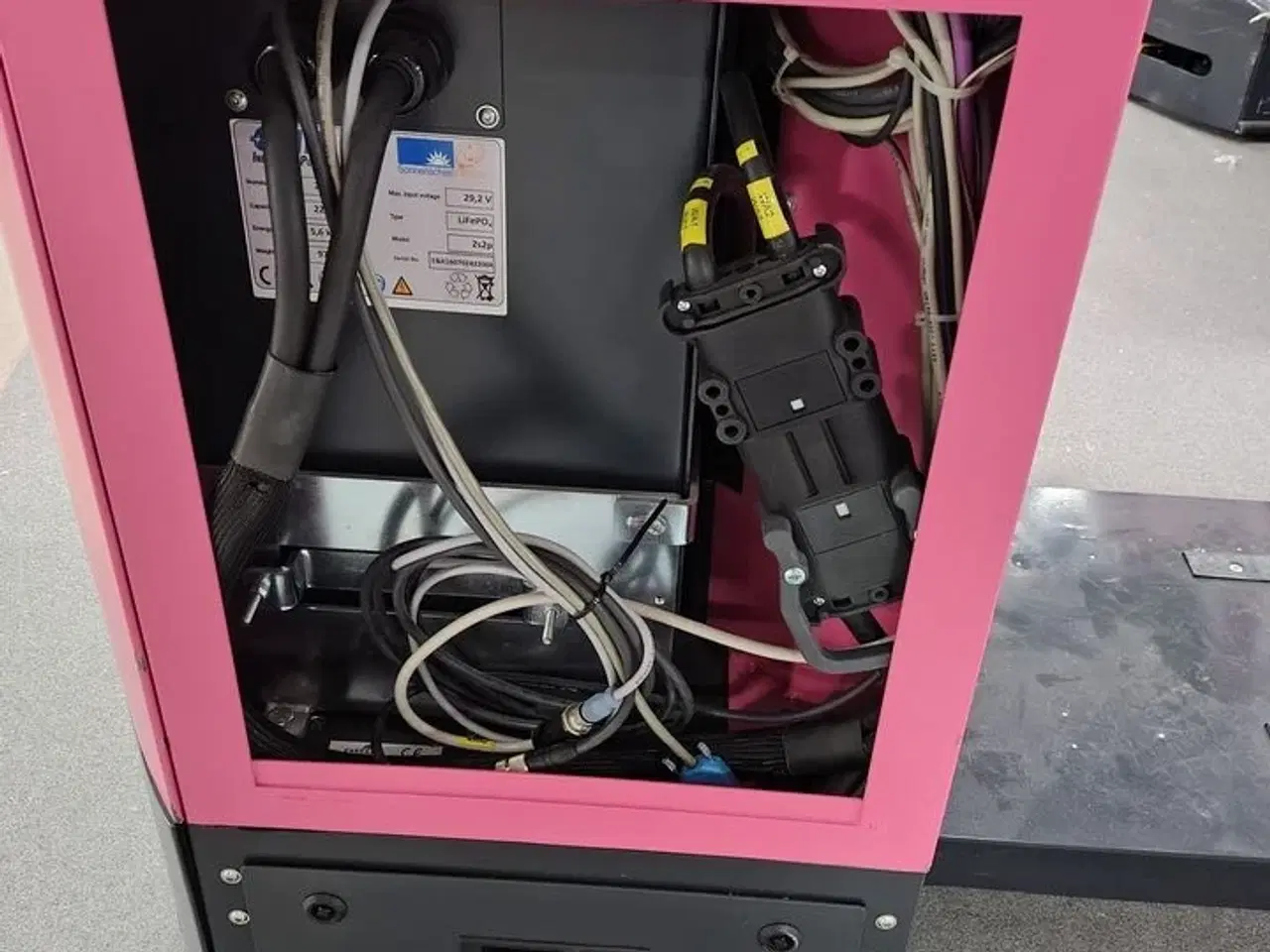 Billede 9 - Eleven Transport Robots and six chargers E&K AUTOMATION ECO L03