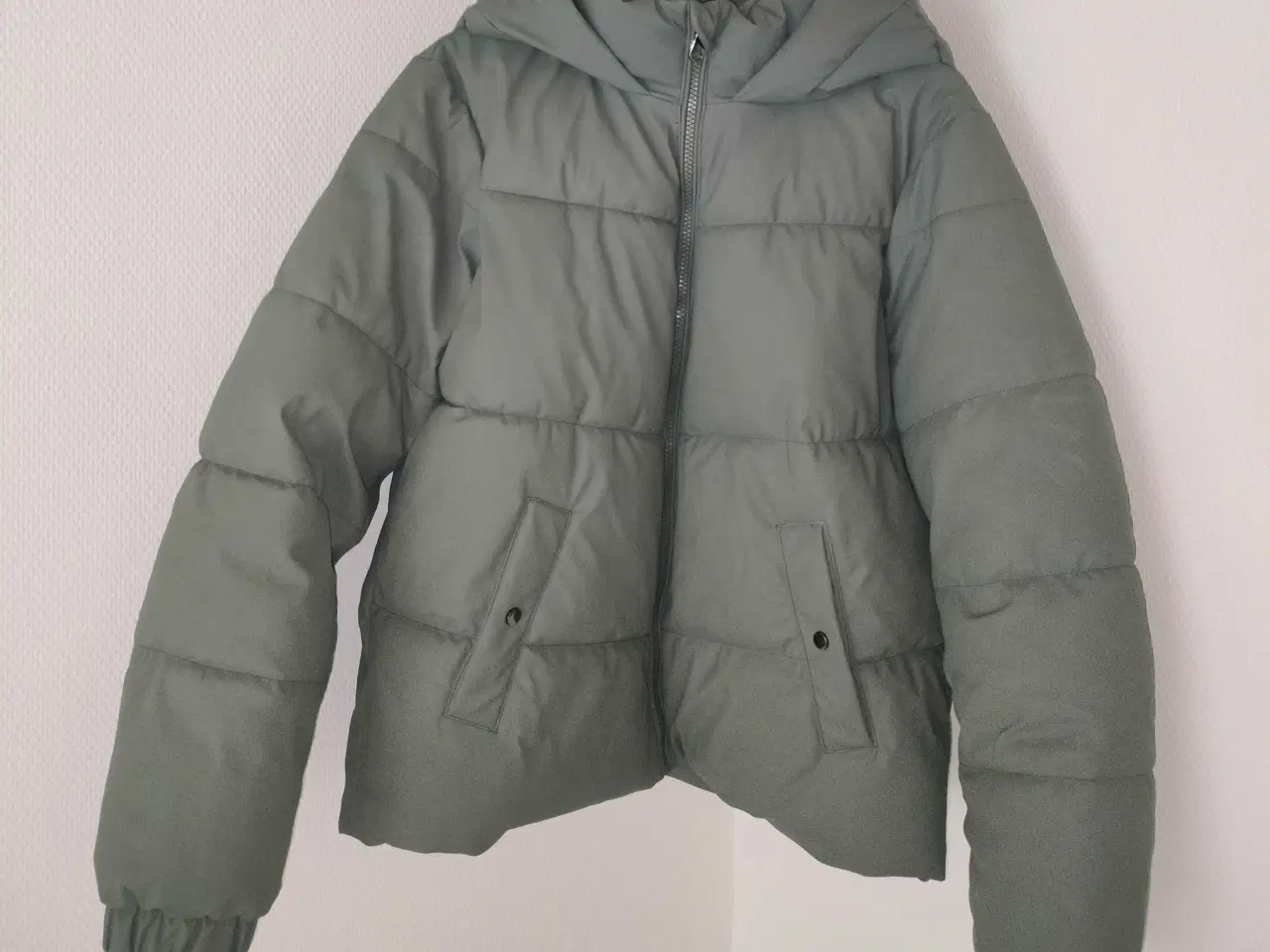 Billede 4 - Lækker vinterjakke, støvet grøn