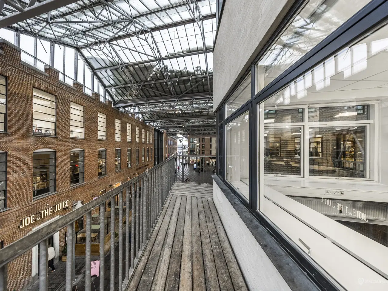 Billede 11 - Unikt kontor lige ved Valby Station med plads til mange medarbejdere