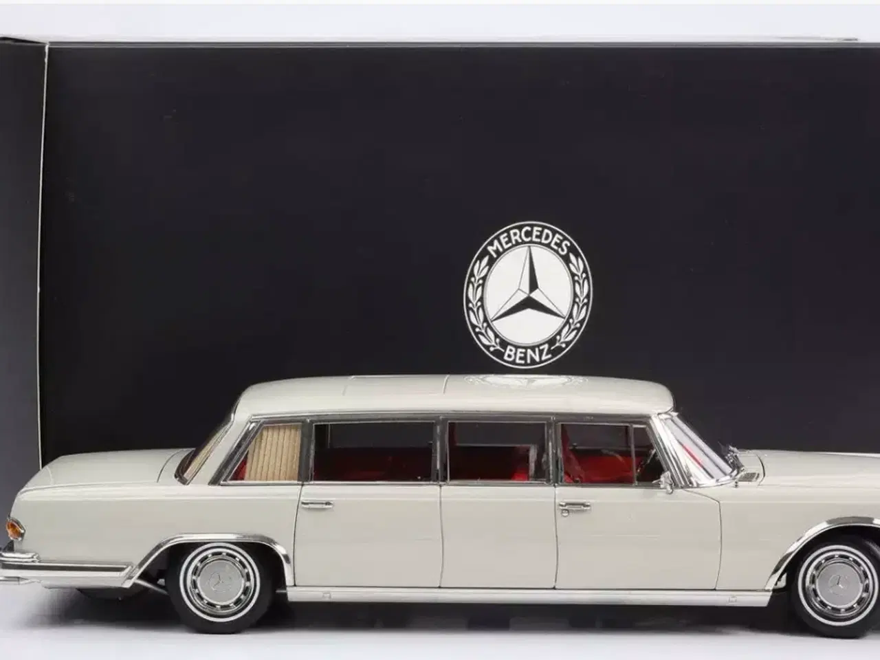 Billede 2 - 1:18 Mercedes 600 Pullmann w100