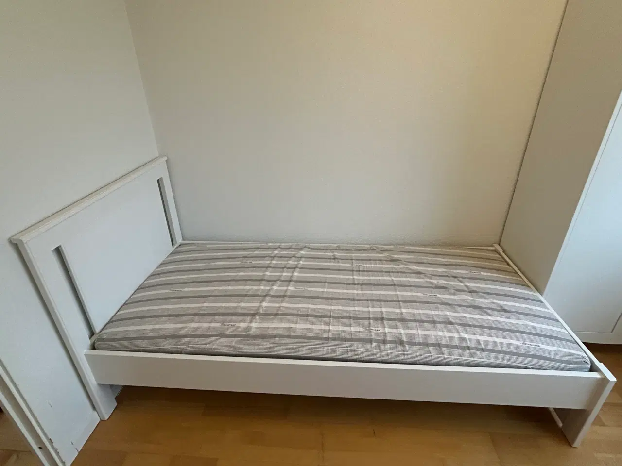 Billede 1 - Børne seng (Ikea) med skummaddres