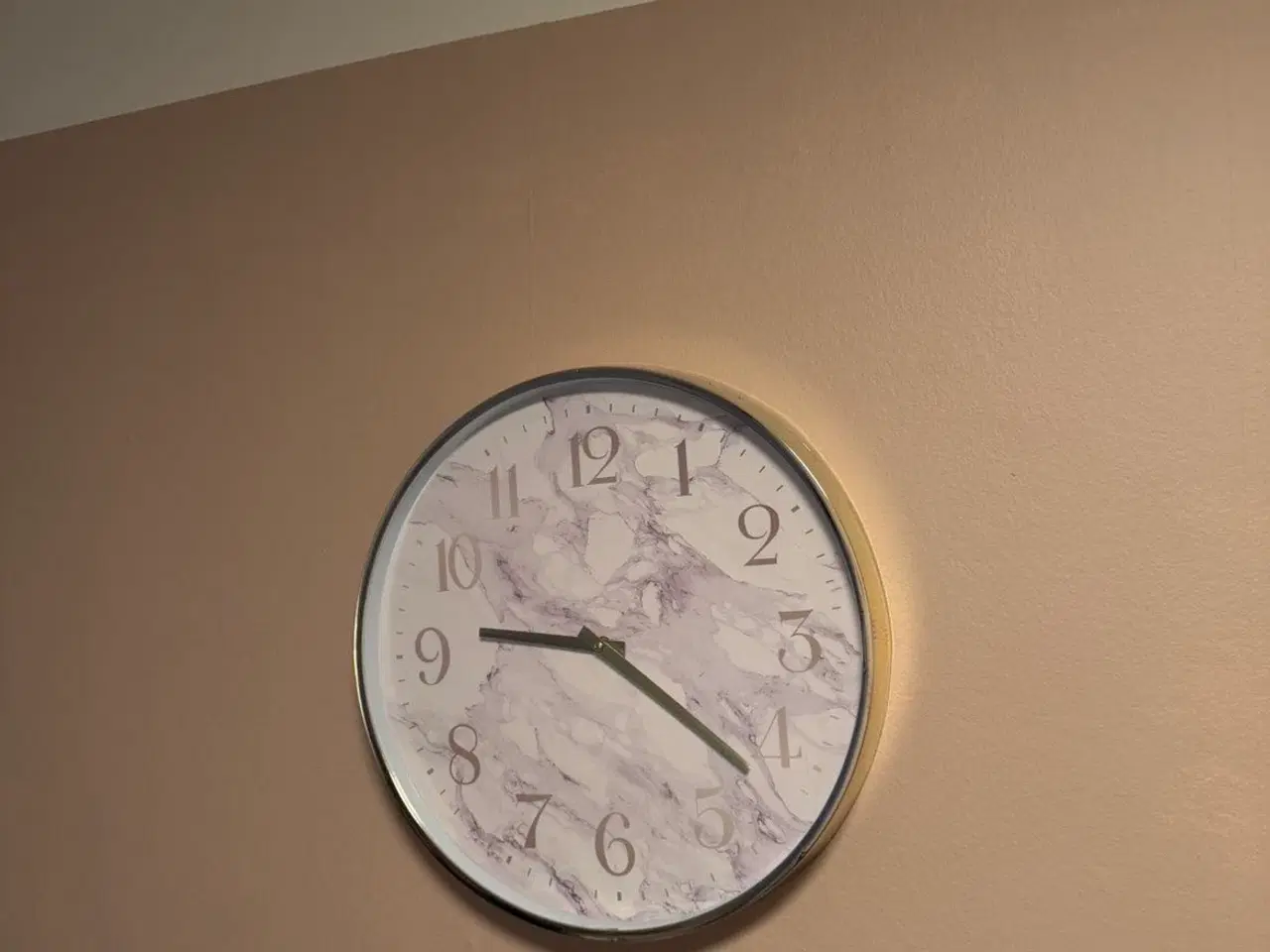 Billede 2 - Vægur med marmor og guld kant