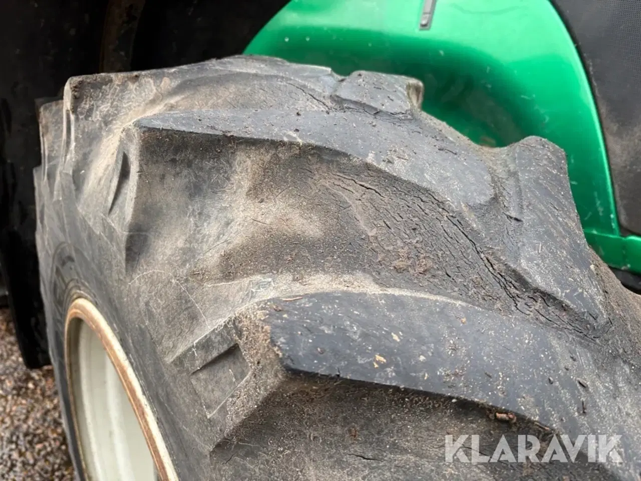 Billede 10 - Traktor Valtra T191LS med flishugger, kran og vogn