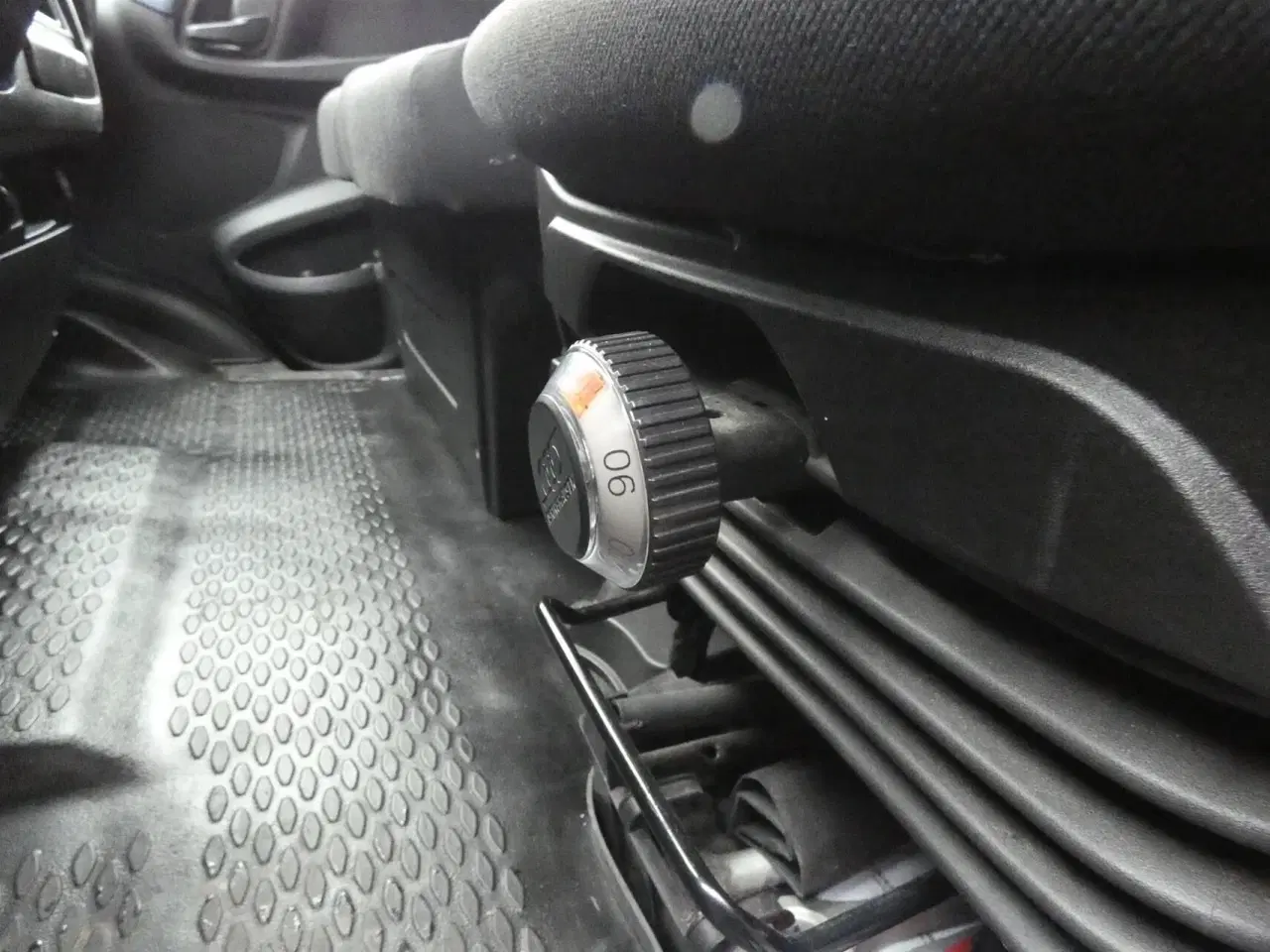 Billede 16 - Iveco Daily 35S16 3750mm 2,3 D m/Alukasse med lift Hi-Matic 156HK Ladv./Chas. 8g Aut.