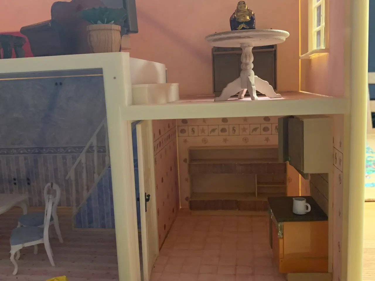 Billede 4 - Lundby dukkehus med møbler