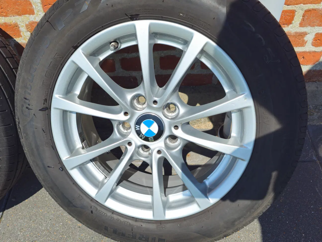 Billede 1 - 16" Originale BMW 3 Serie Fælge Med Pirelli dæk