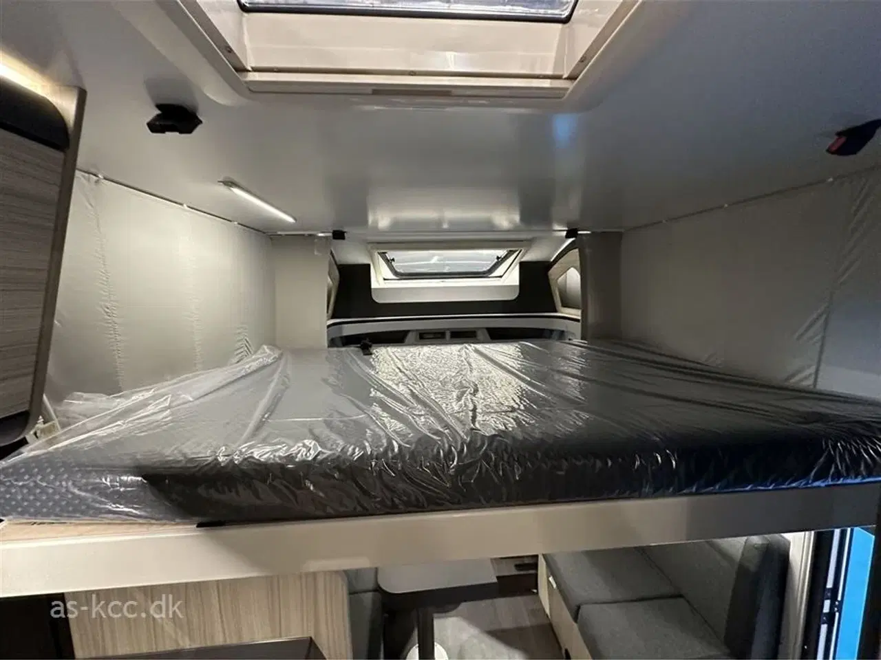 Billede 8 - 2026 - Sun Living S 72 DL Automatgear 165 HK   Ny Sun Living S72 DL Automatgear (med hæve sinke seng)