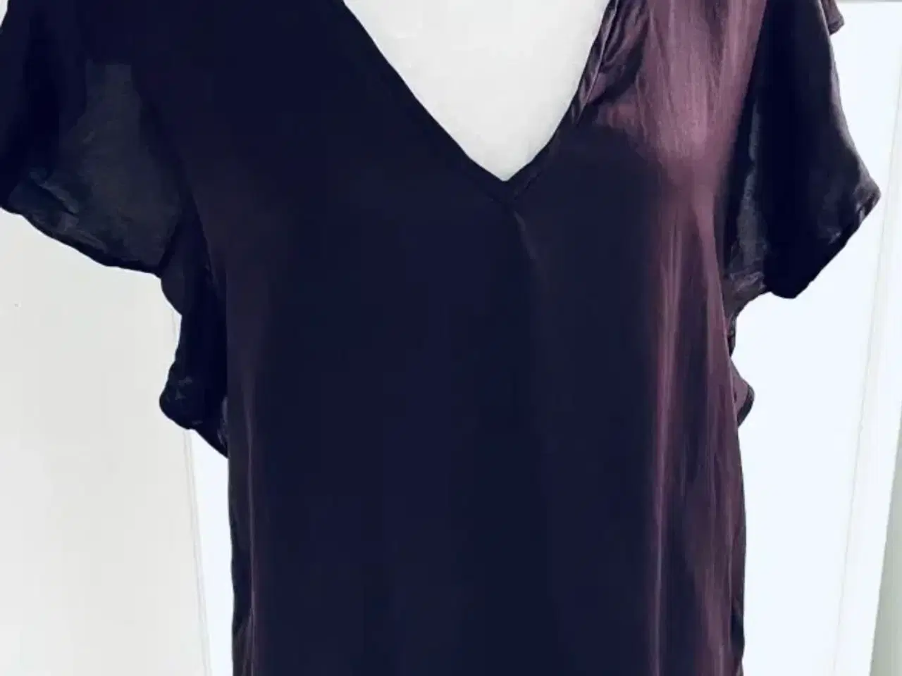 Billede 1 - Gestuz silke bluse