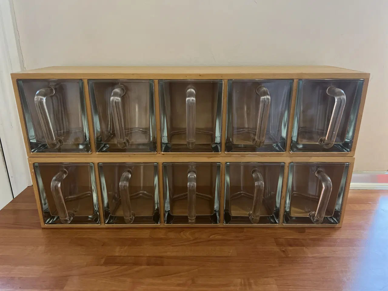 Billede 4 - Flot retro hylde med glas skuffer