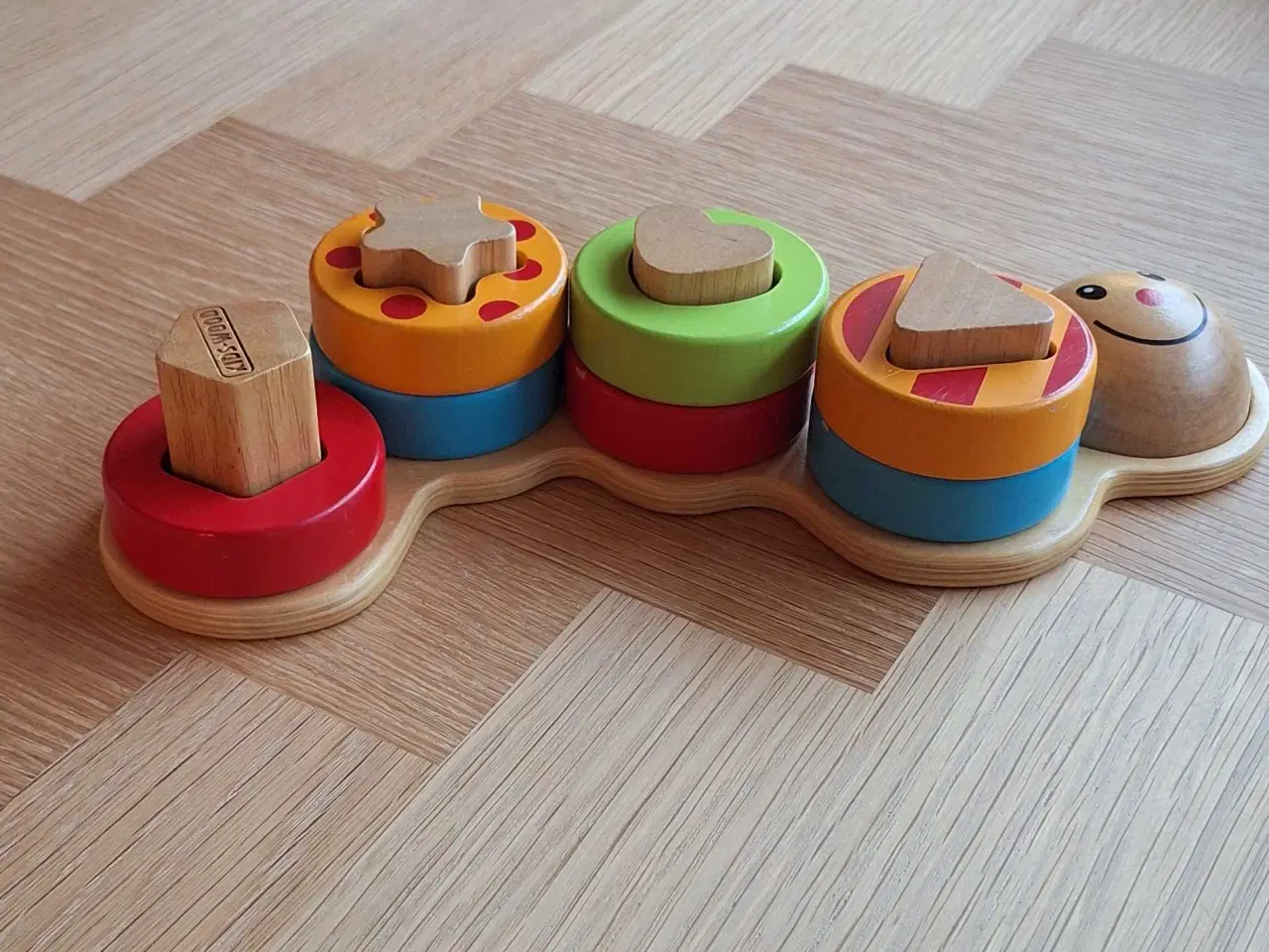 Billede 5 - Stable larve i træ