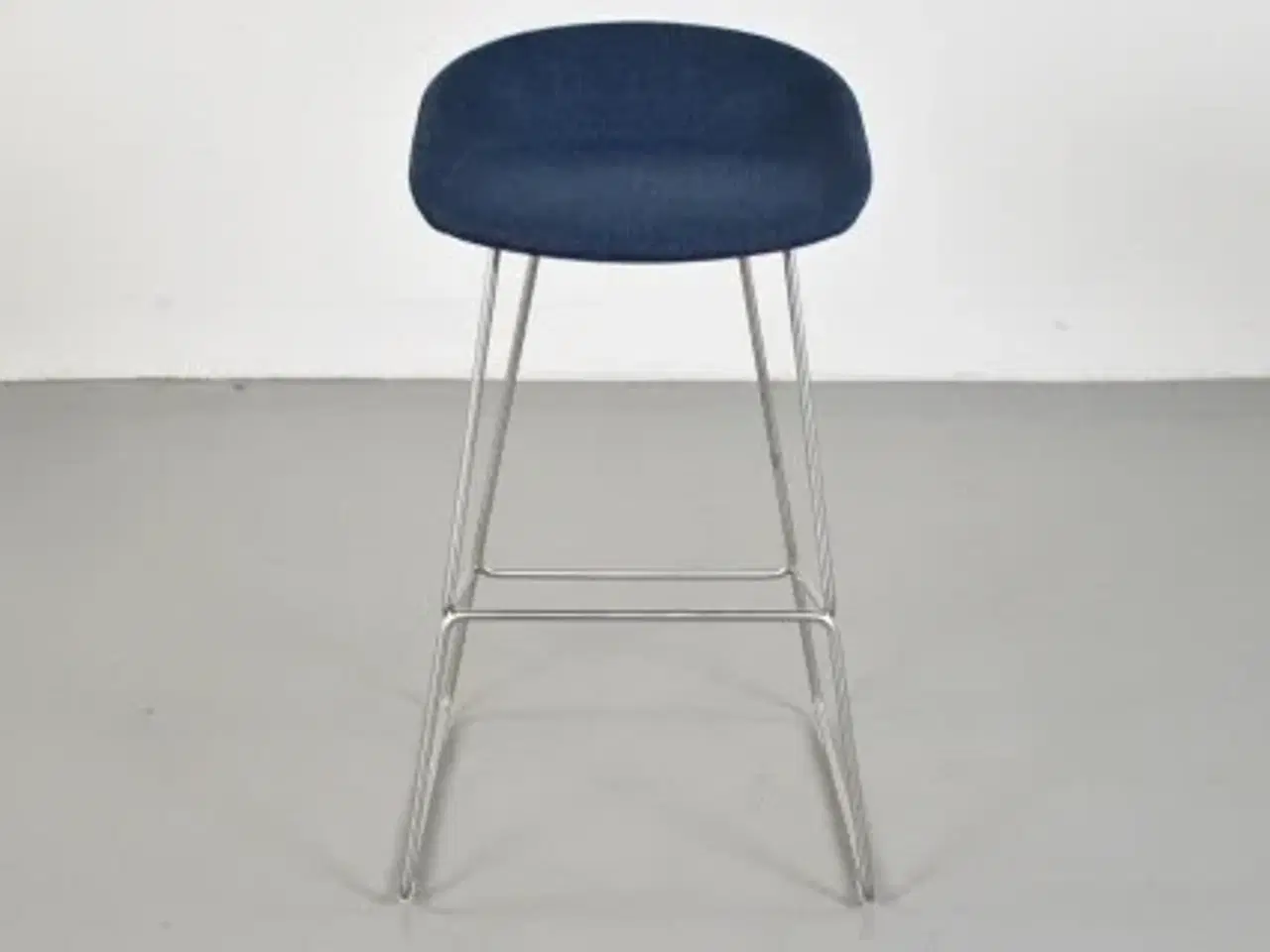 Billede 1 - Hay about a stool barstol i blå/grå