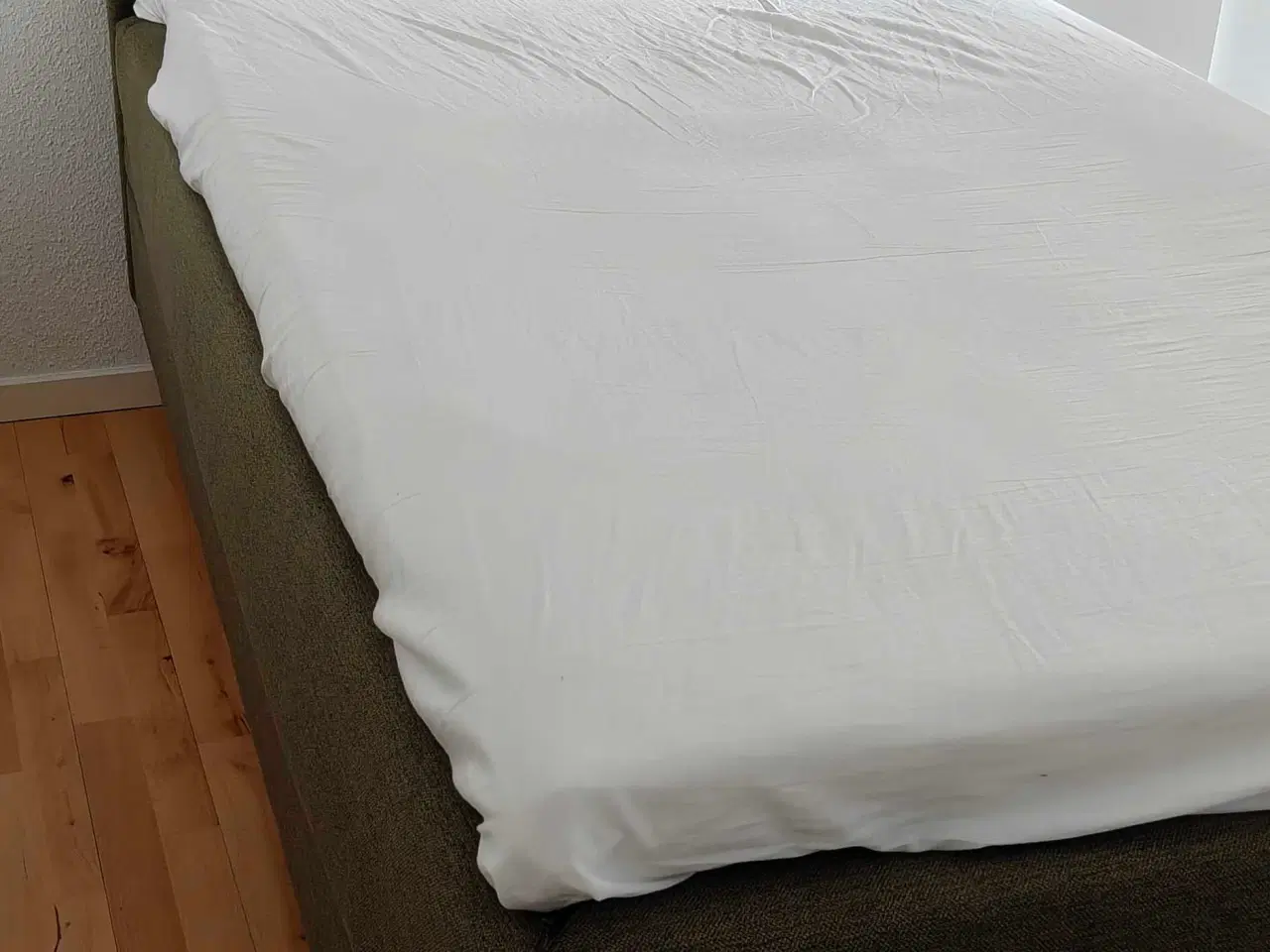 Billede 1 - Næsten ny opbevaringsseng. 120x200cm