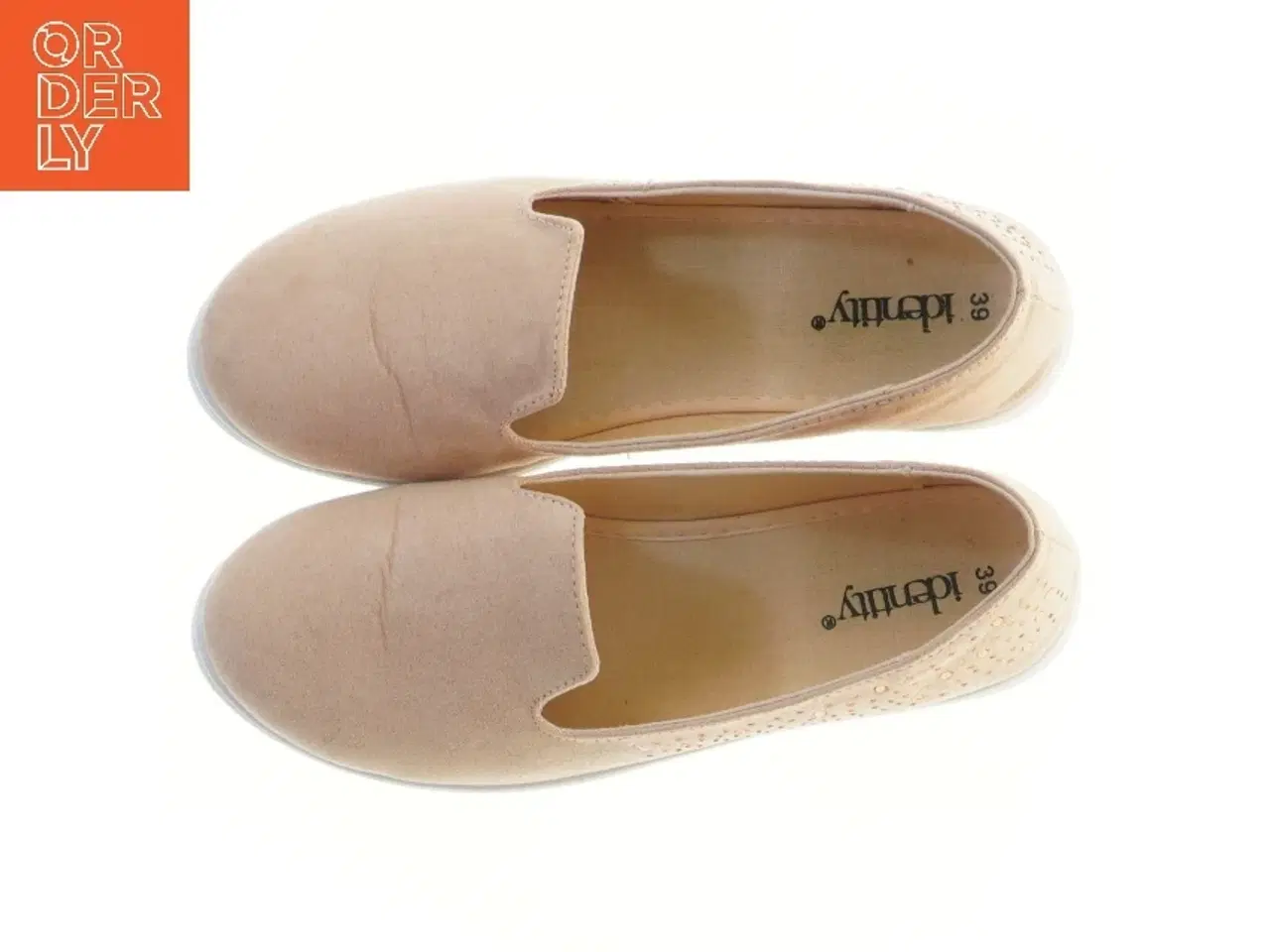 Billede 3 - Beige sko med sten str. 39 fra Identity (str. 39 )