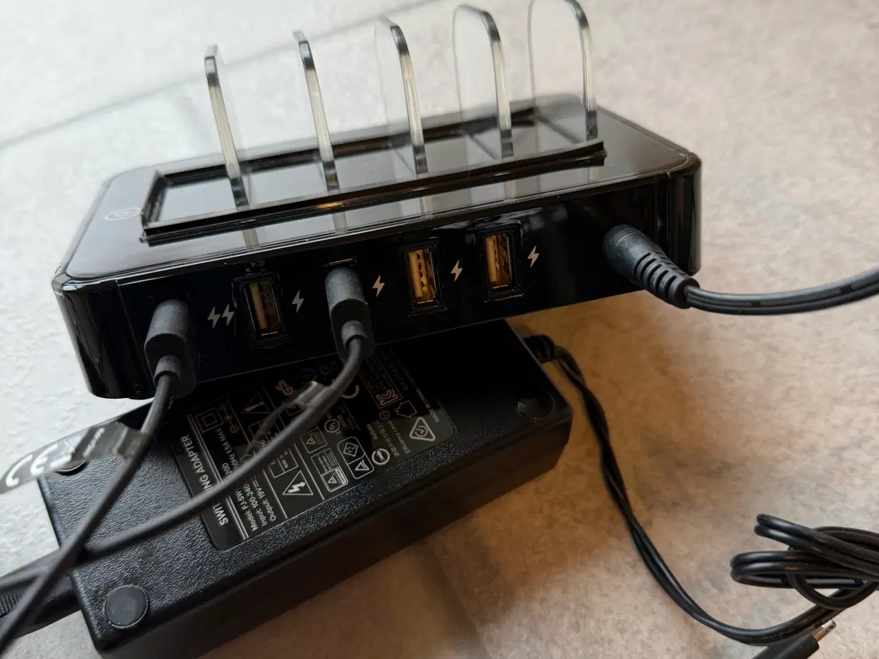 Billede 2 - Ladestation med 5 port