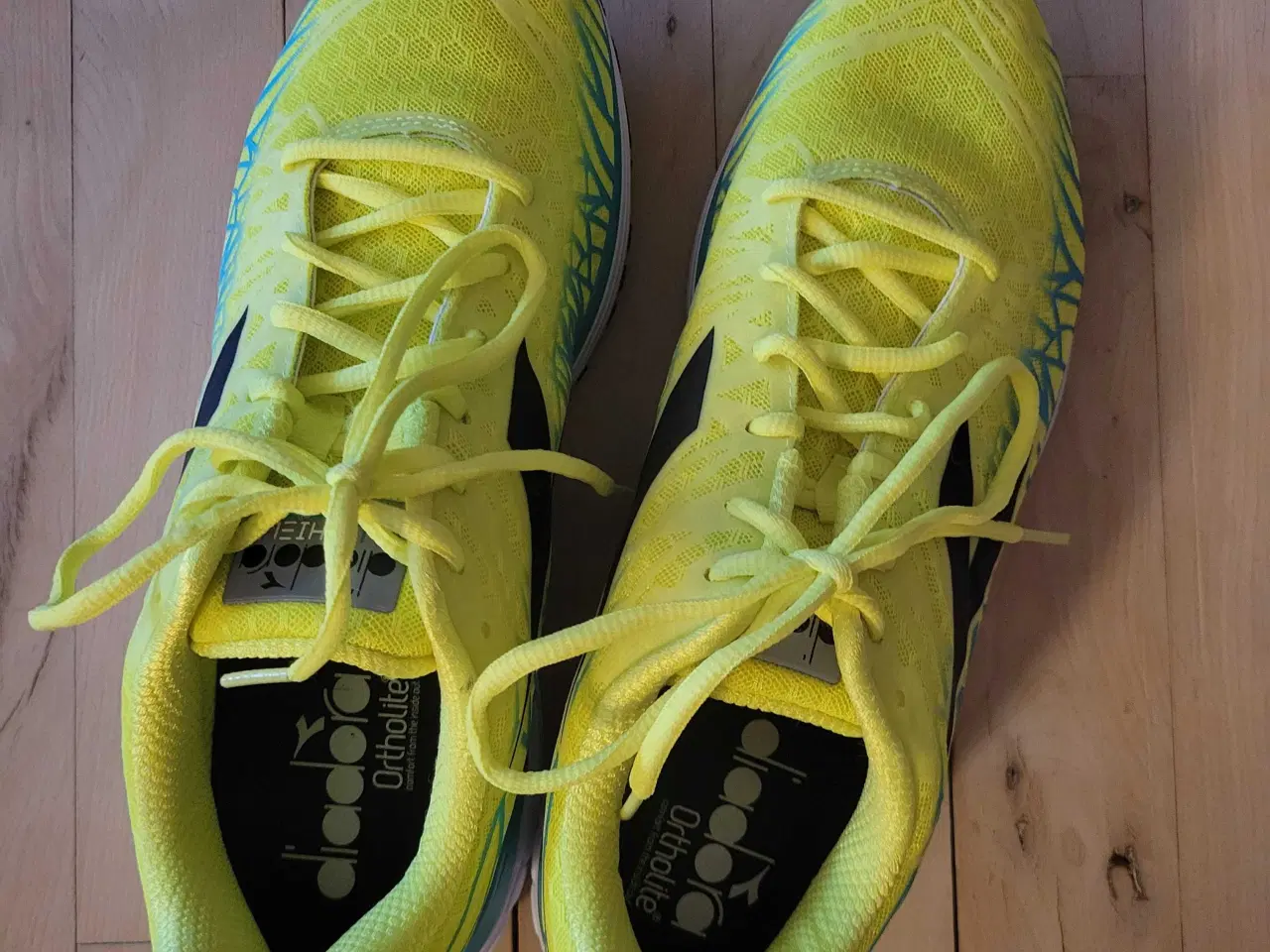 Billede 5 - Diadora Mythos Blushield Fly 2 - herre løbesko 45,