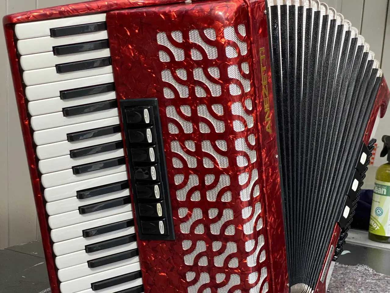Billede 15 - ANEZETTI harmonika – 37 tangenter – flot blodrød
