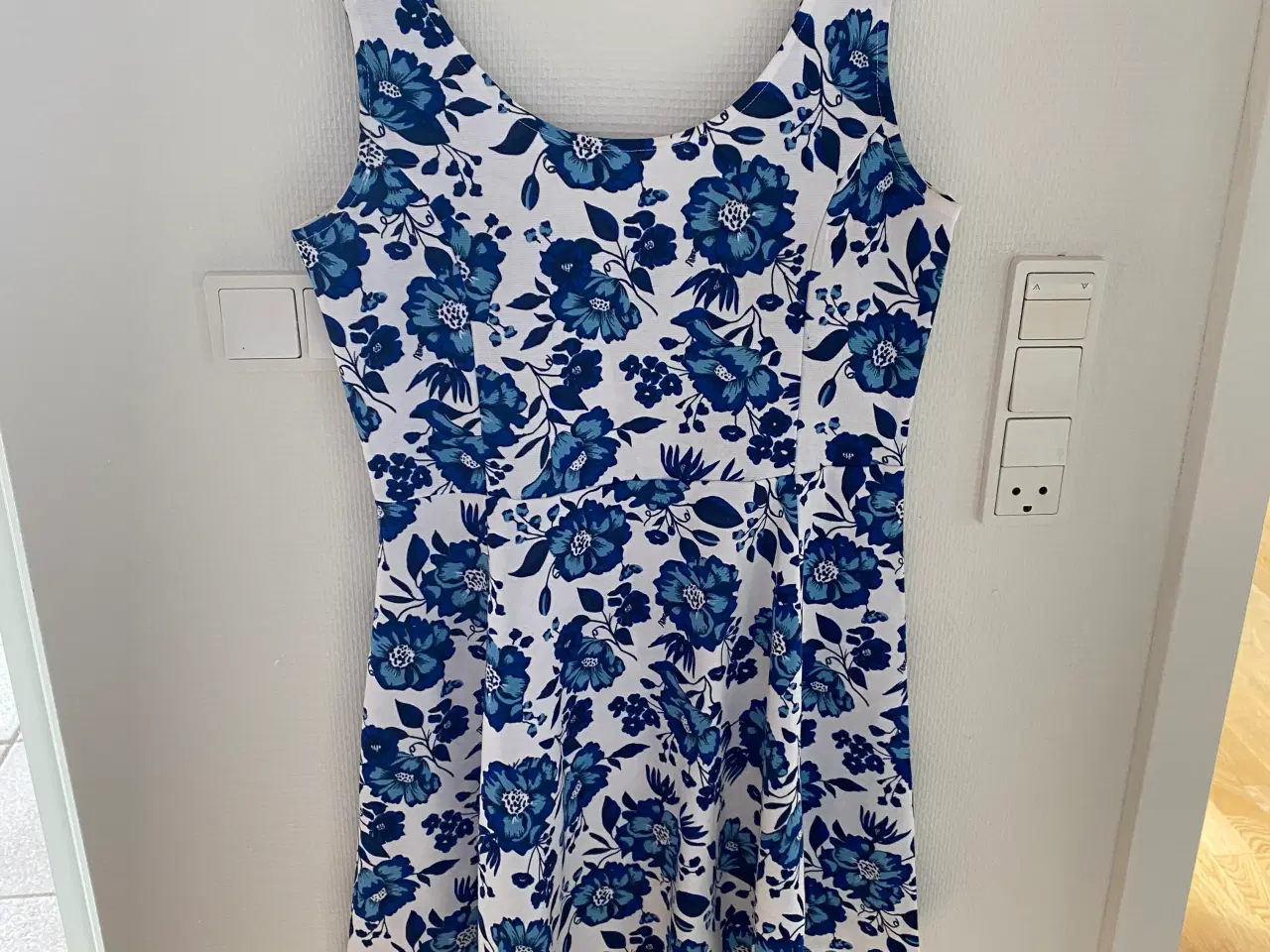 Billede 11 - Diverse kjoler str. M