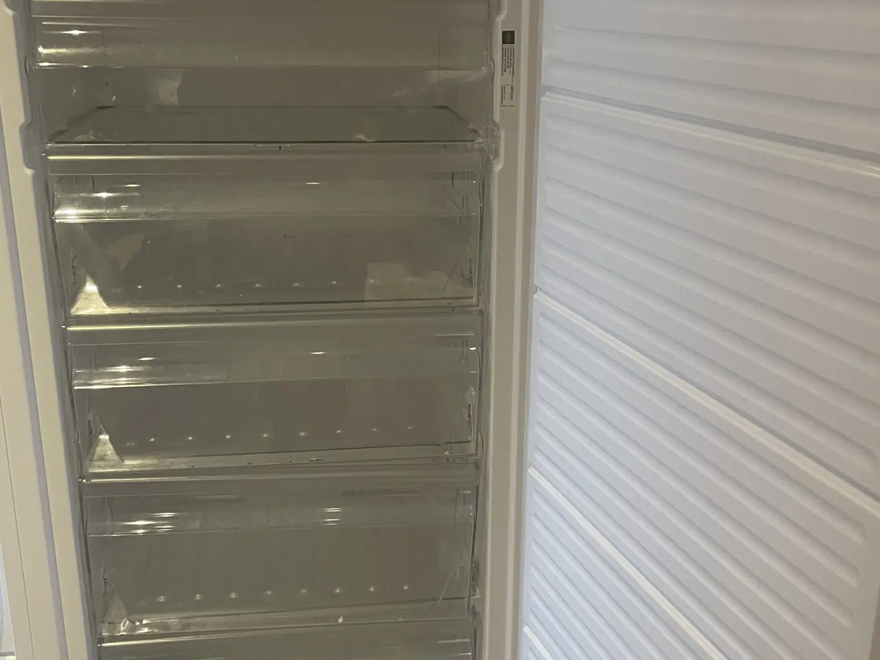 Billede 4 - Reserveret - Bauknecht skabsfryser