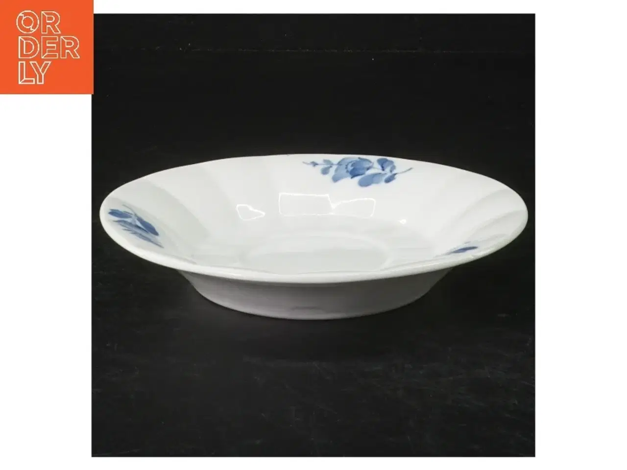 Billede 1 - Porcelænunderkop/lille skål med blå blomst mønster fra Royal Copenhagen (str. Ø. 15 cm)