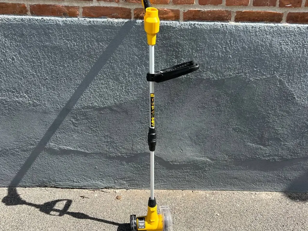 Billede 1 - Texas WR1080 Fliserenser – Effektiv Ukrudtsfjerner
