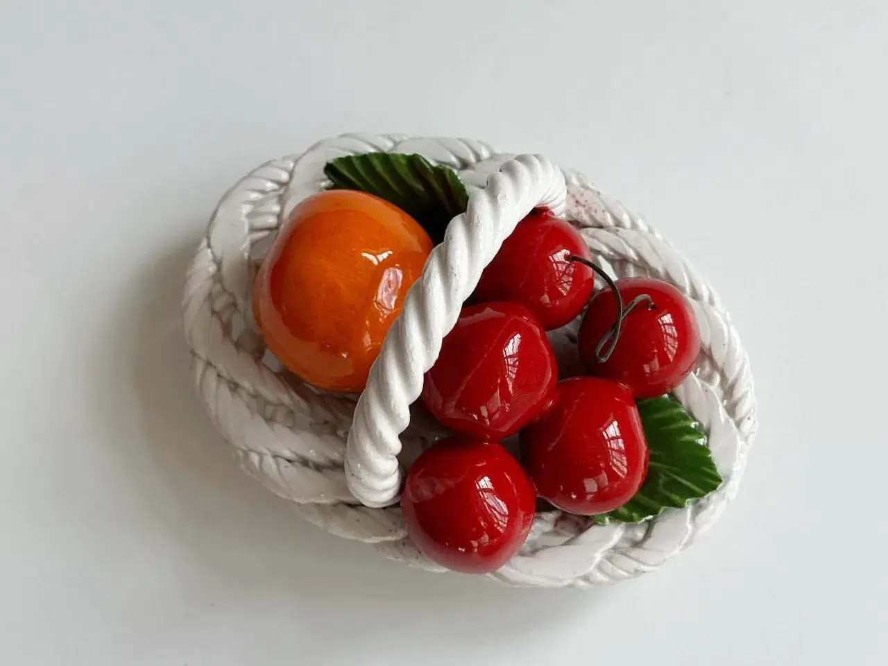 Billede 6 - Frugtkurv m appelsin og kirsebær