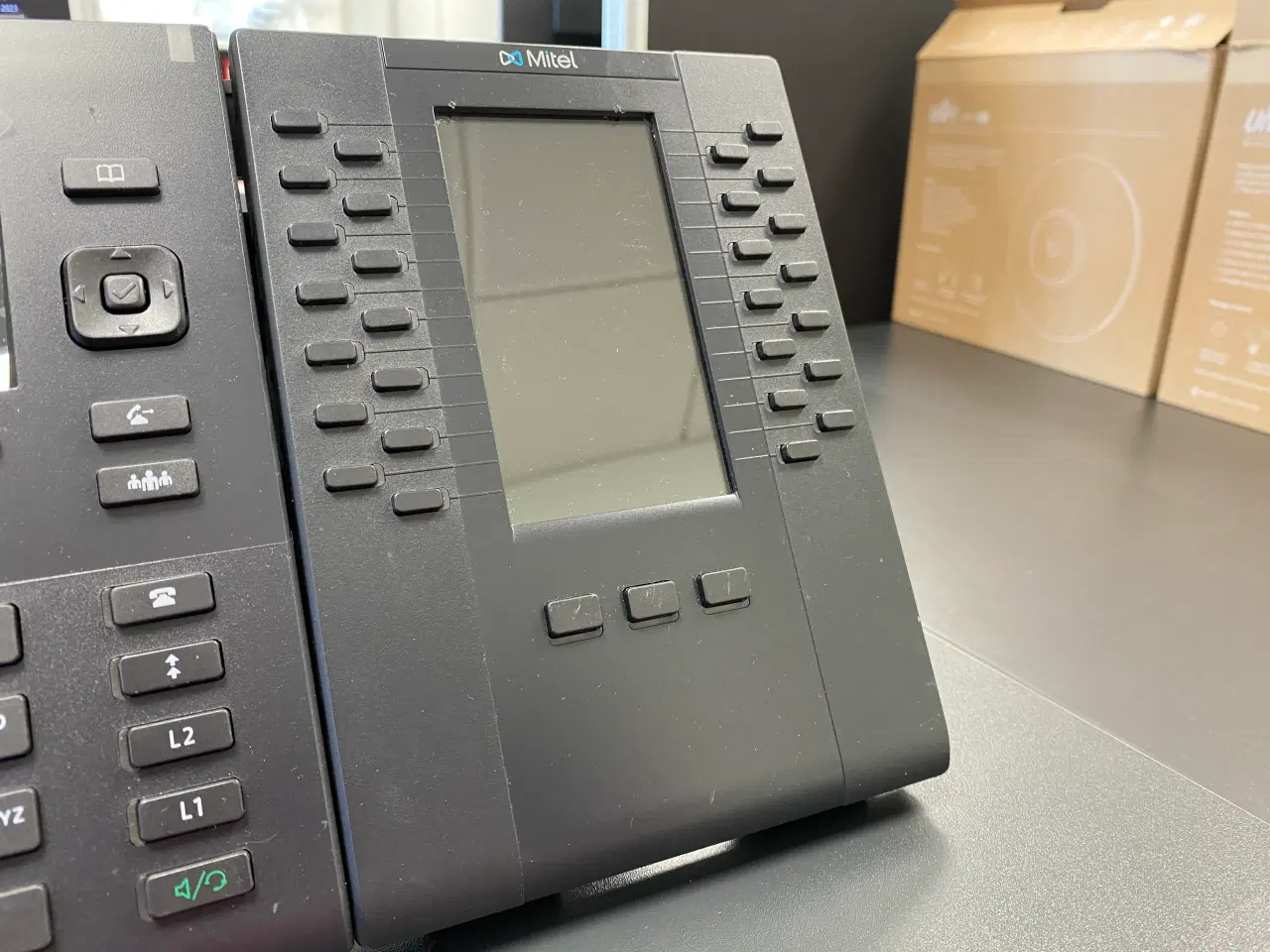 Billede 3 - Mitel bordtelefon 6867i + M685i udvidelse