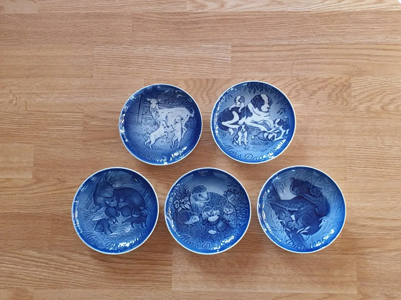 Billede 3 - Platter Mors Dag B&G 14stk pris 10krstk SE 3 fotos