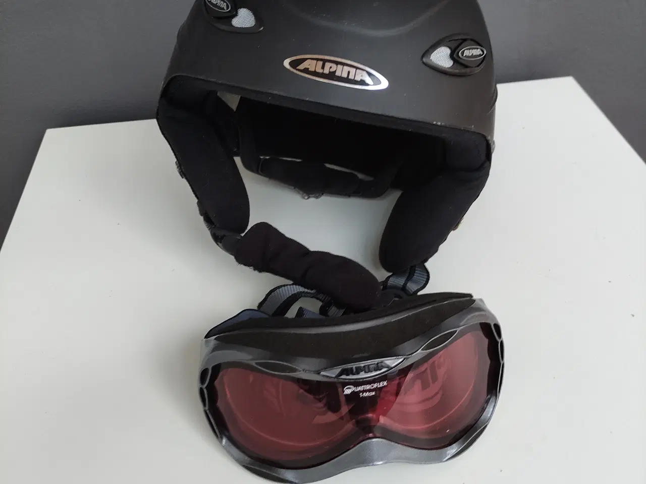 Billede 1 - Skihjelm med briller