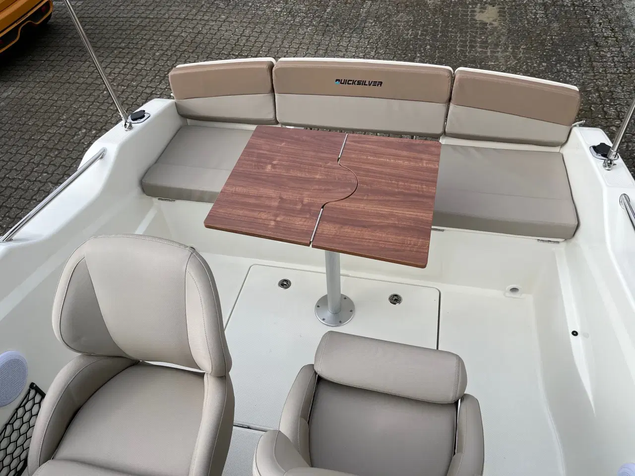 Billede 12 - Quicksilver Activ 555 Cabin med 100 hk Mercury-EFI 4 takt 2,1L - med flot udstyr