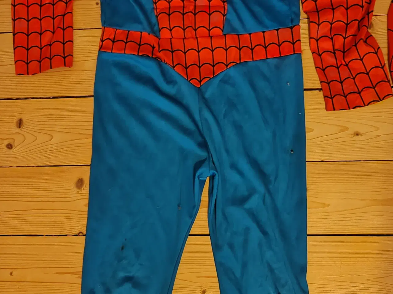 Billede 1 - Spider-man kostume str. 7-8 år med maske Spiderman