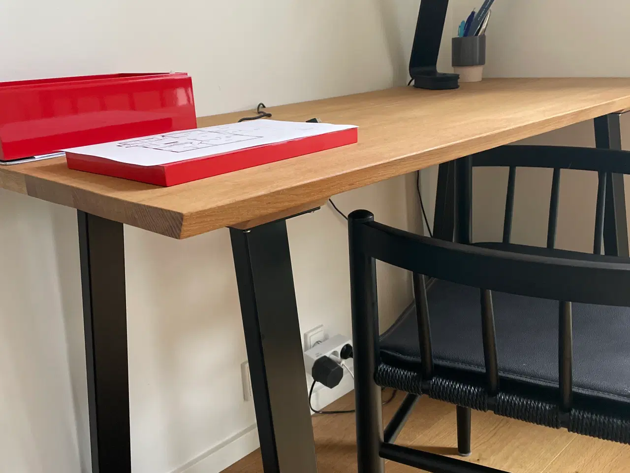 Billede 1 - Skrivebord 