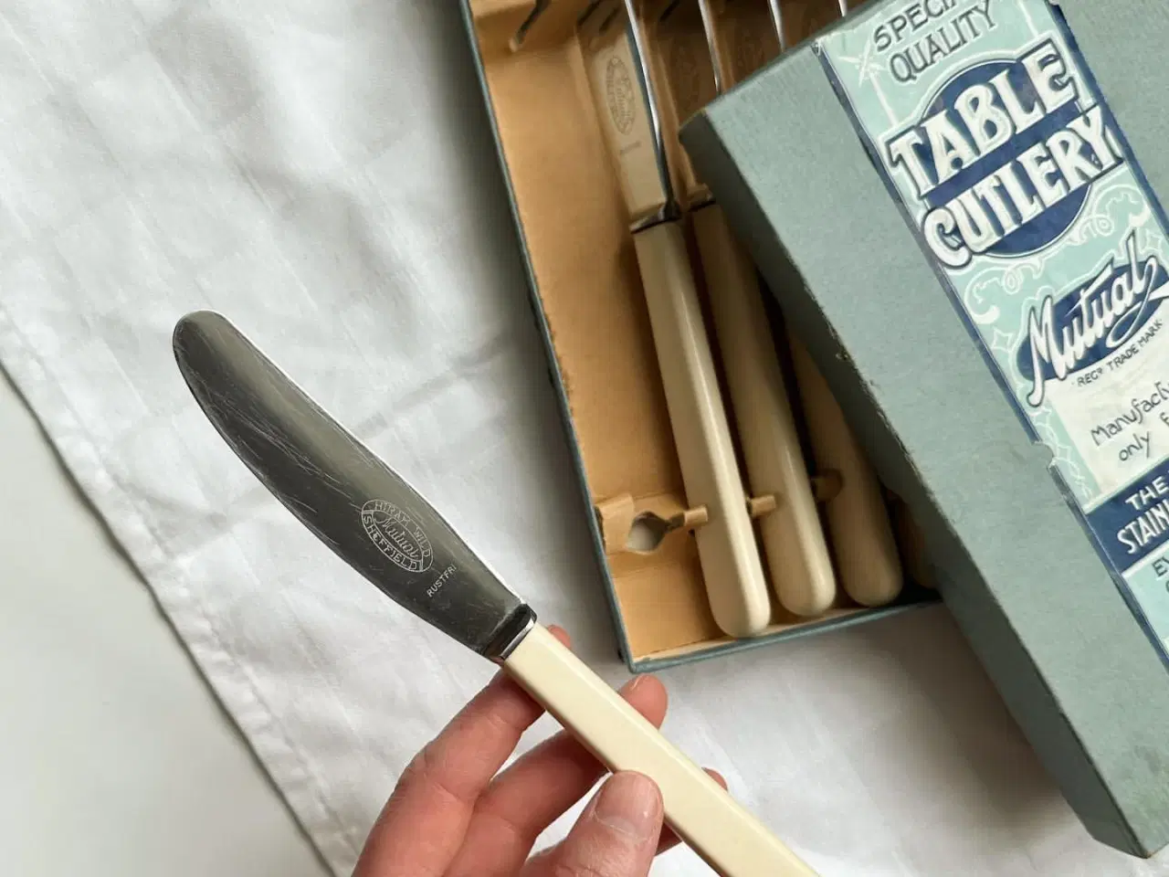 Billede 2 - Sheffield knive m creme skaft, 6 stk samlet i æske