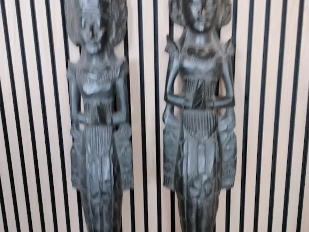 Billede 1 - udskårne træ figurer