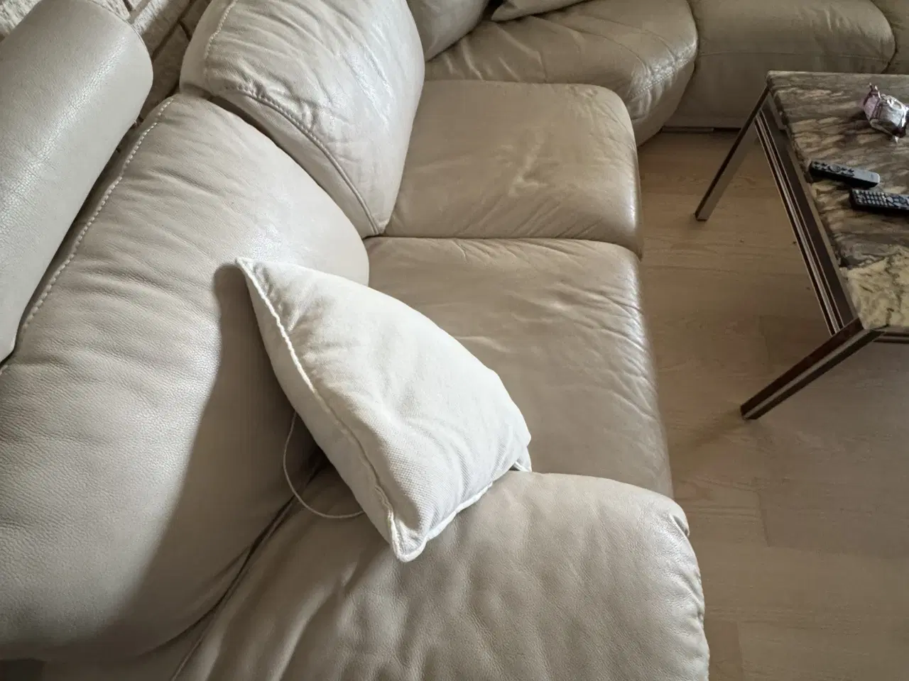 Billede 5 - Italiensk Hjørnesofa i hvid læder